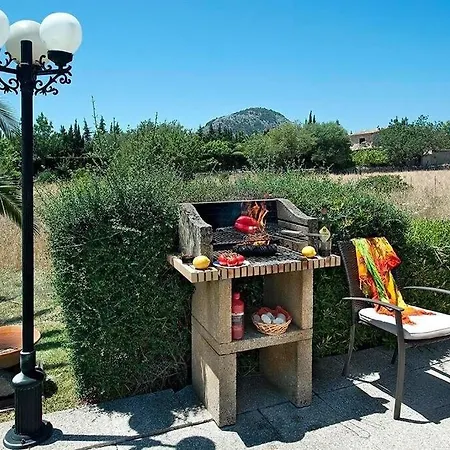 Lovely Stone-clad With Large Garden By Renthousing Hébergement de vacances Pollença
