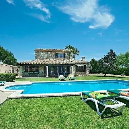Lovely Stone-clad With Large Garden By Renthousing *